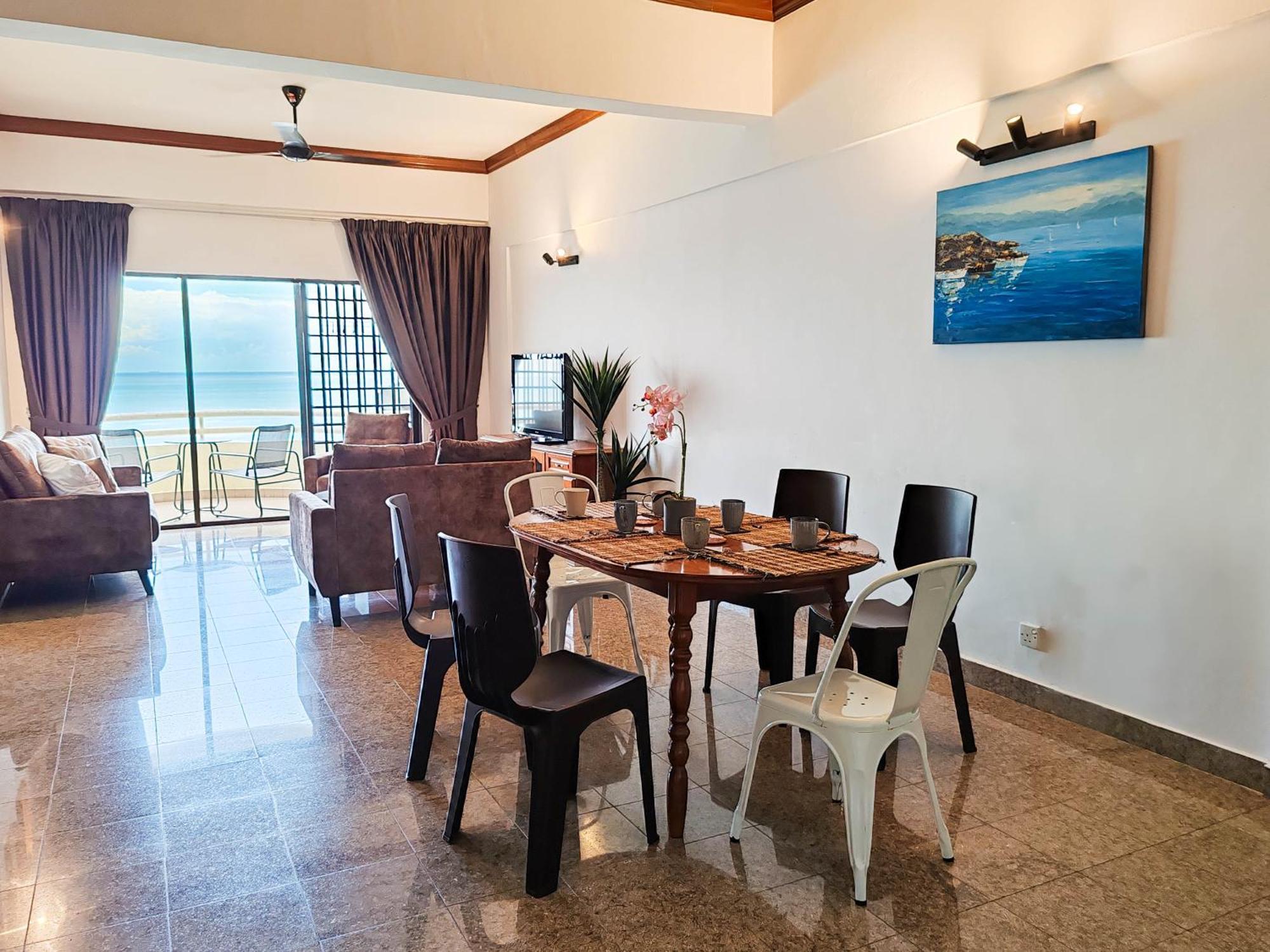 'Newly Refurbished' 'Sunny Seaview' At Regency With 2 Carpark By Shine Stay Port Dickson Extérieur photo