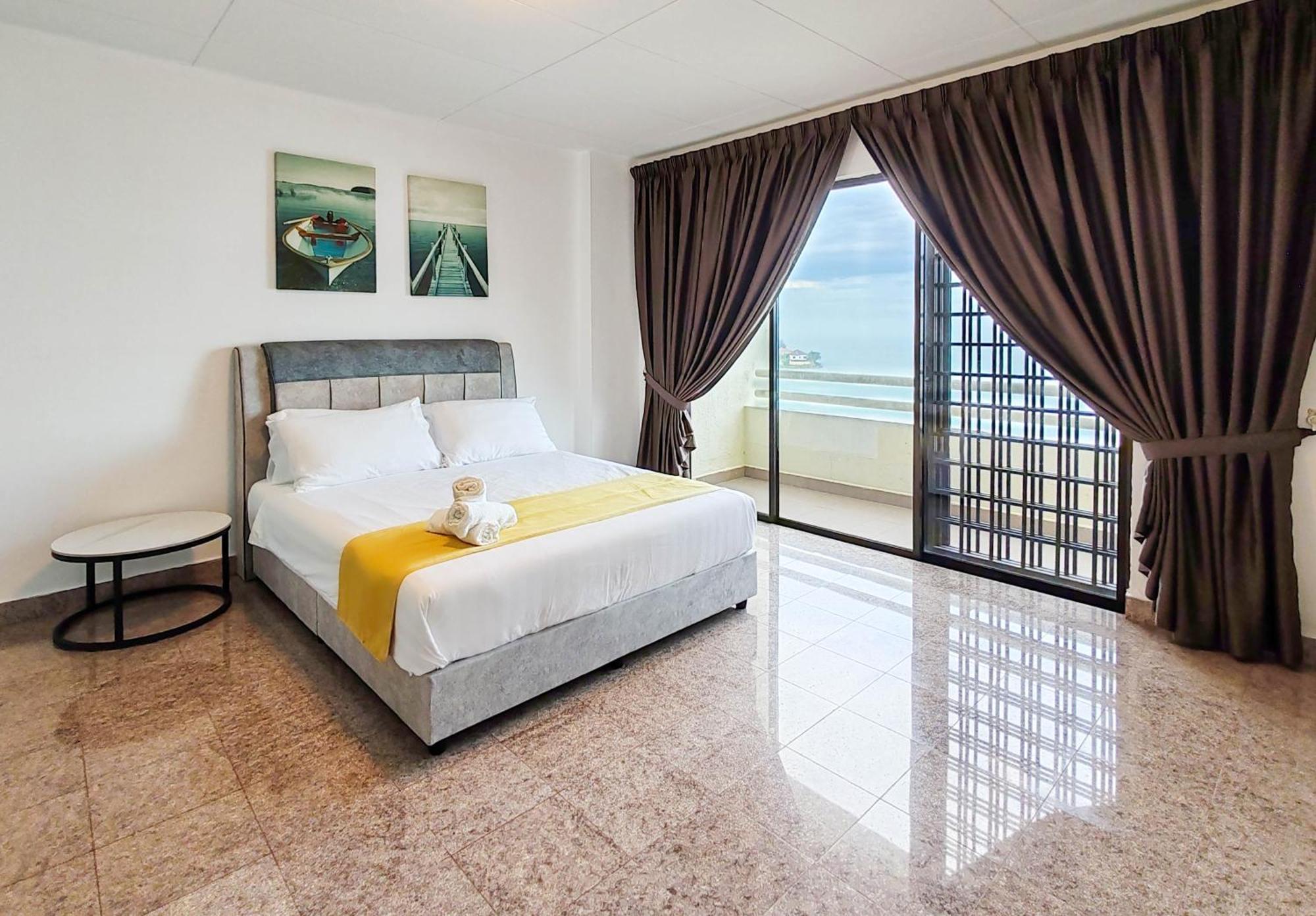 'Newly Refurbished' 'Sunny Seaview' At Regency With 2 Carpark By Shine Stay Port Dickson Extérieur photo